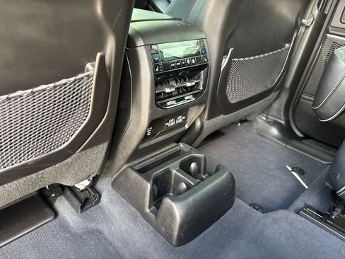Used 2023 Jeep Grand Cherokee L Overland w/ Advanced Protech Group III AWD/4WD image 26