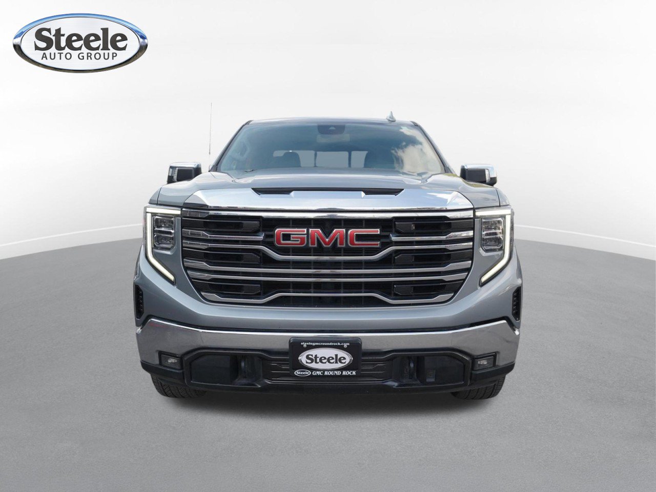 Used 2023 GMC Sierra 1500 SLT AWD/4WD image 2