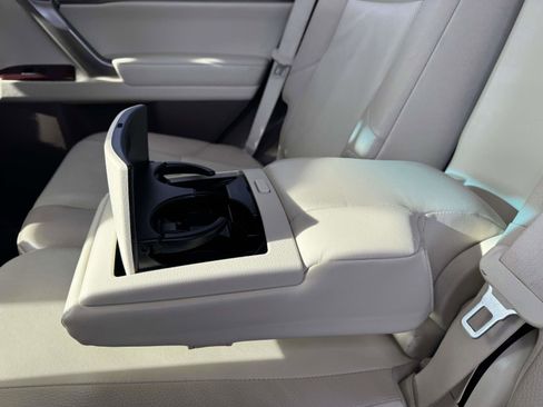 Used 2019 Lexus GX 460 Premium w/ Premium Package image 24