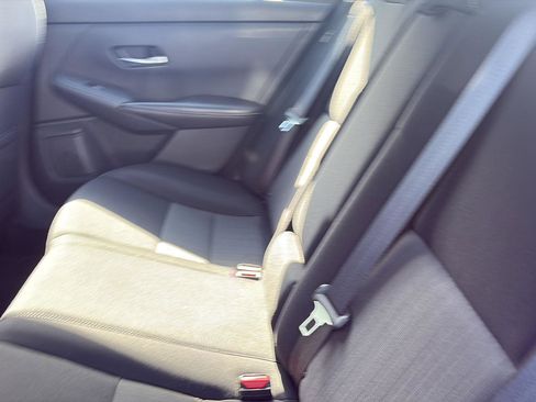 Used 2021 Nissan Sentra SV image 10