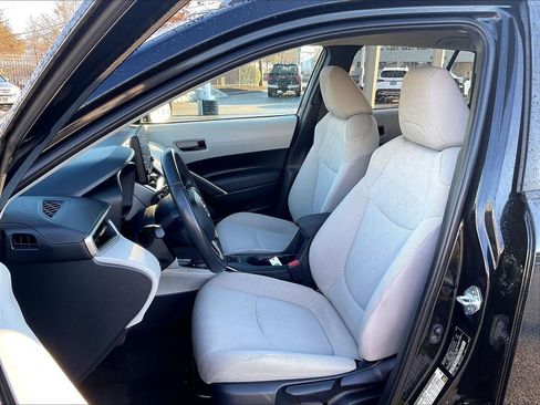 Used 2022 Toyota Corolla Cross LE FWD image 10