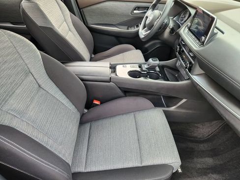 Used 2023 Nissan Rogue SV FWD image 13