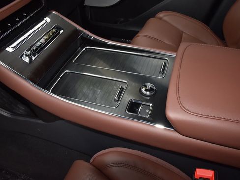 New 2026 Lincoln Aviator Reserve AWD/4WD image 32