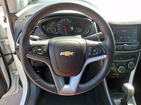 Used 2022 Chevrolet Trax LT w/ Sport Edition image 19