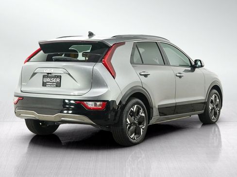 Used 2024 Kia Niro Wind w/ Wind Preserve Package FWD image 5
