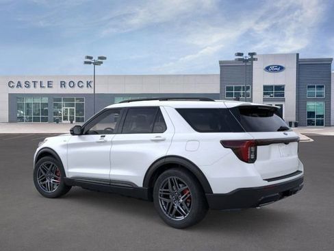 New 2026 Ford Explorer ST-Line w/ ST-Line Street Pack image 4