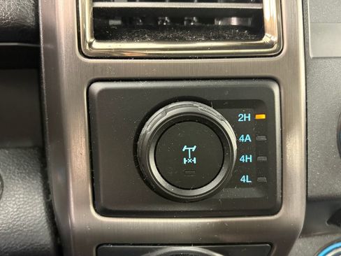 Used 2017 Ford F150 Raptor w/ Equipment Group 802A Luxury AWD/4WD image 23