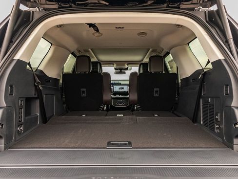 New 2026 Ford Expedition Platinum w/ Platinum Ultimate Package AWD/4WD image 15