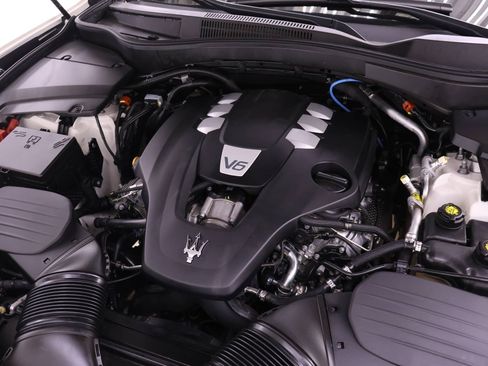 Used 2022 Maserati Levante GT image 25