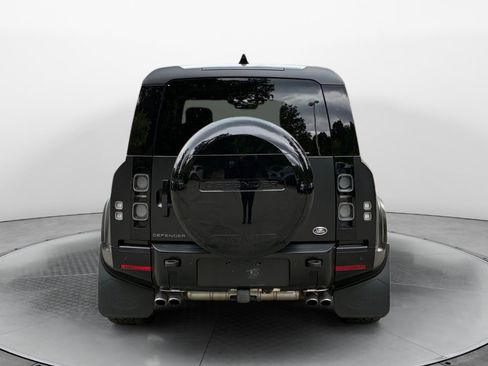 Used 2023 Land Rover Defender 110 AWD/4WD image 6
