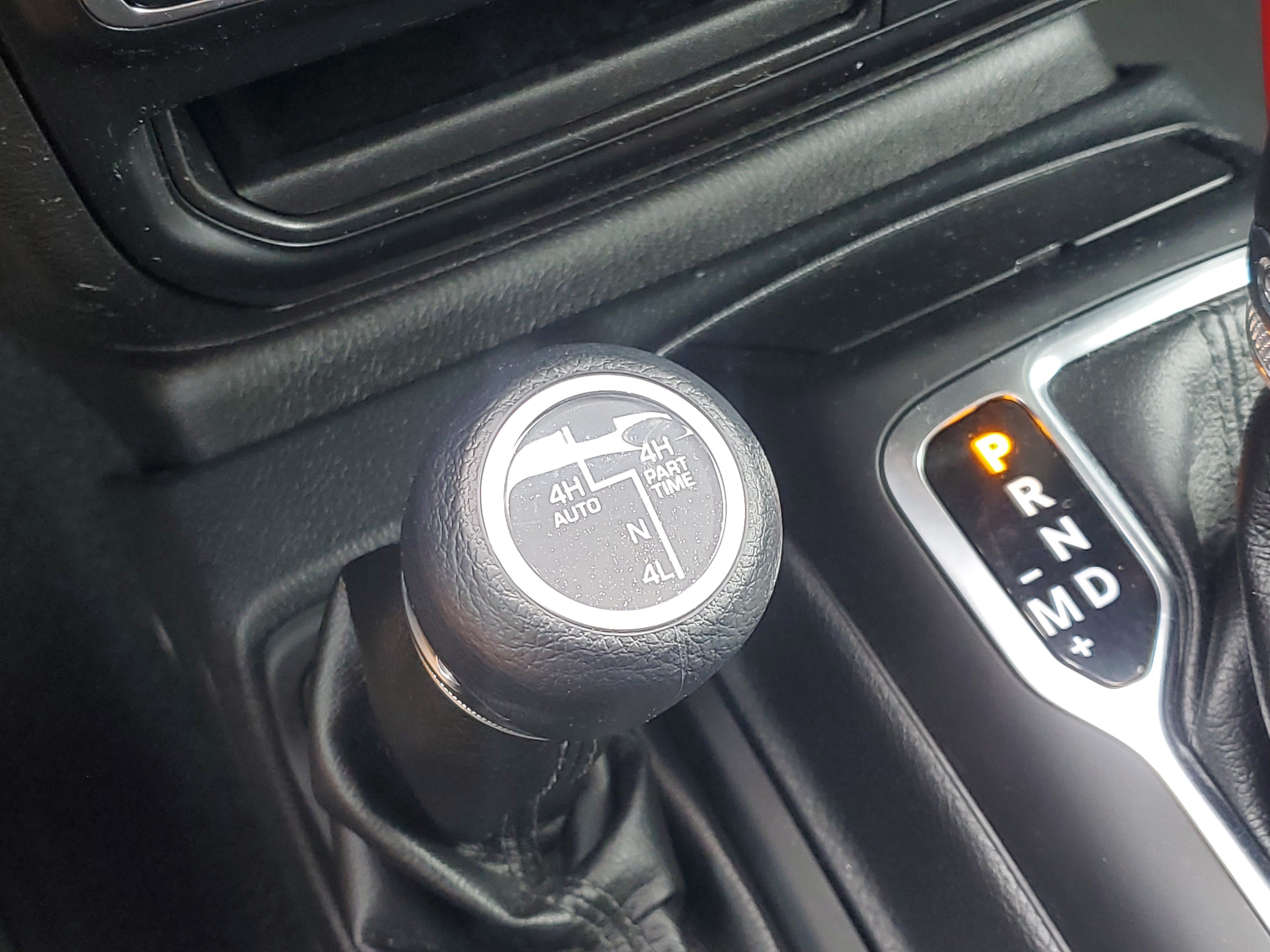 Used 2022 Jeep Wrangler Sport AWD/4WD image 26