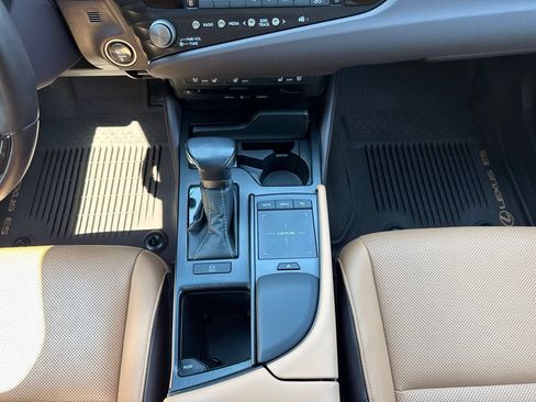 Certified 2021 Lexus ES 250 w/ Premium Package AWD/4WD image 23