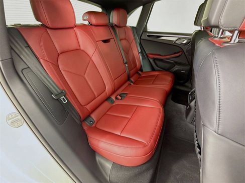 New 2025 Porsche Macan image 29