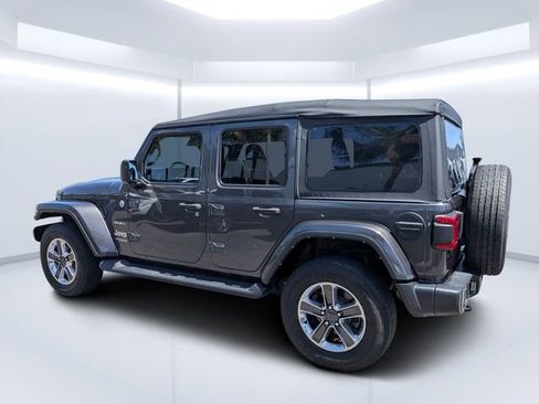 Used 2022 Jeep Wrangler Unlimited Sahara w/ Safety Group AWD/4WD image 5