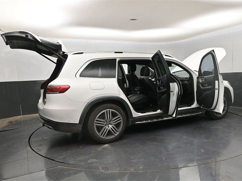 Used 2022 Mercedes-Benz GLS 450 4MATIC image 33