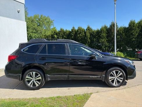 Used 2019 Subaru Outback 2.5i Limited AWD/4WD image 2