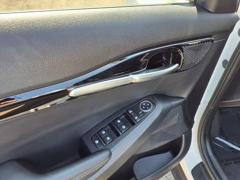 Used 2025 Kia Seltos S image 11