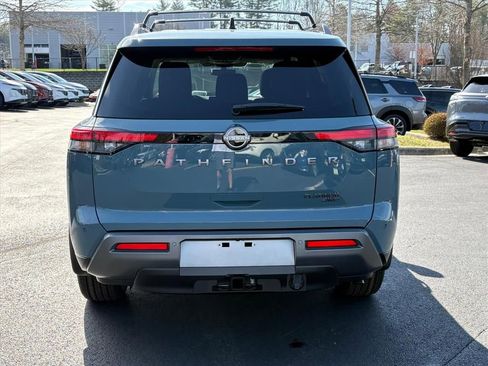 New 2026 Nissan Pathfinder Platinum image 6