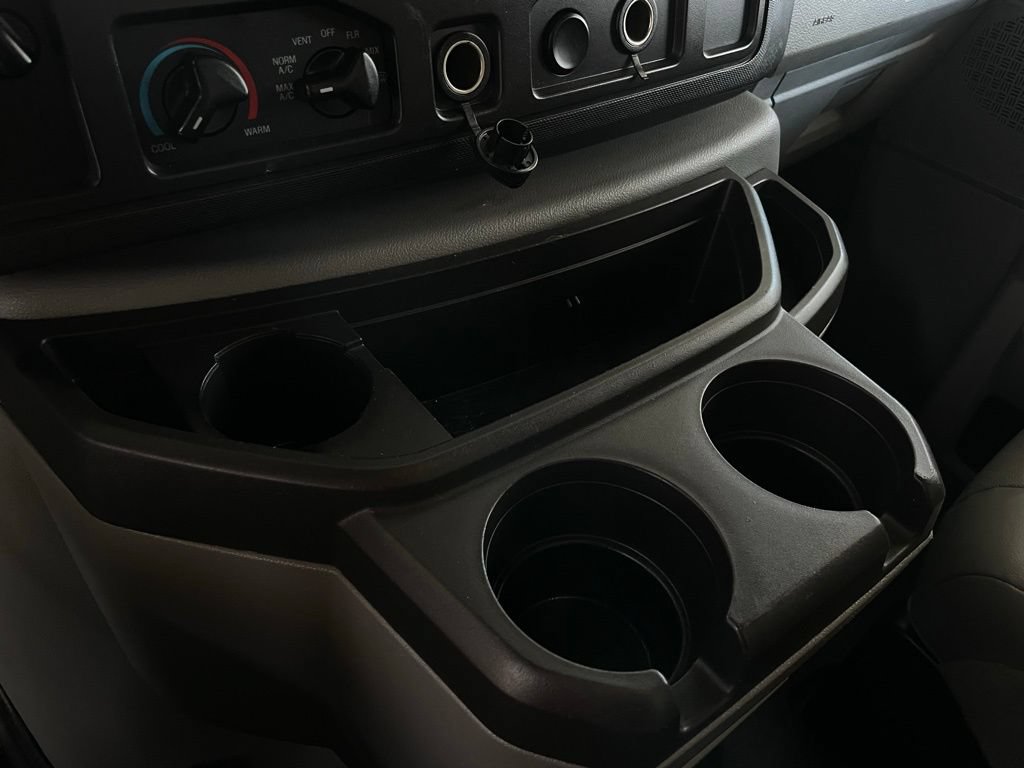 Used 2013 Ford E-450 and Econoline 450 Super Duty w/ PWR Locks & Windows Group RWD image 38