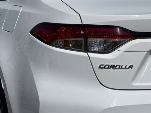Used 2022 Toyota Corolla LE image 24