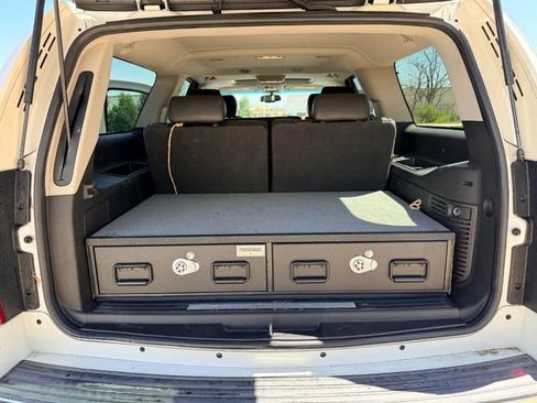 Used 2011 Cadillac Escalade ESV Luxury AWD/4WD image 7