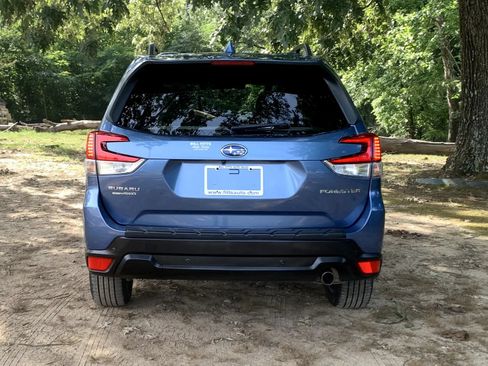 Used 2019 Subaru Forester Limited AWD/4WD image 6
