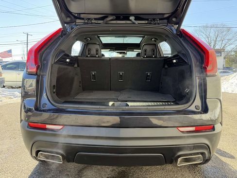 Used 2023 Cadillac XT4 Luxury w/ Cold Weather Package AWD/4WD image 18