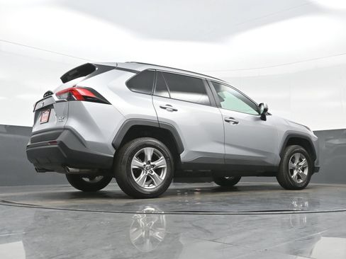 Used 2025 Toyota RAV4 XLE AWD/4WD image 32