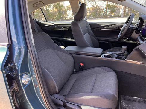 Used 2025 Toyota Camry LE image 25