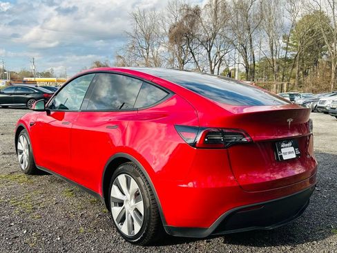 Used 2021 Tesla Model Y Performance image 4