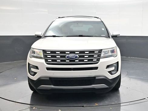 Used 2017 Ford Explorer Limited image 8