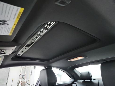 Used 2014 BMW 228i Coupe image 15