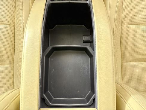 Used 2016 Toyota Highlander Limited image 38