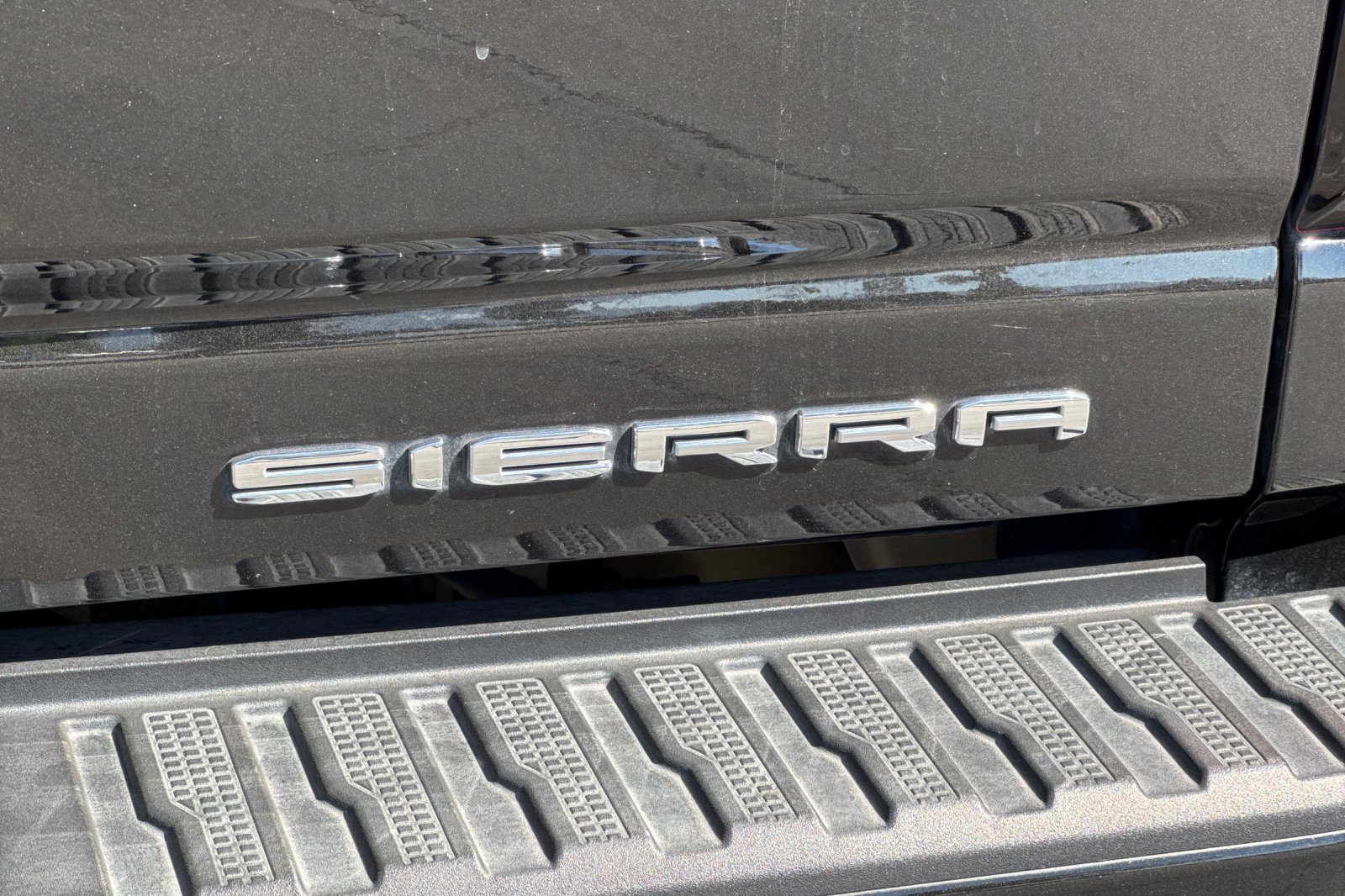 Used 2023 GMC Sierra 2500 Denali w/ Denali Black Diamond Edition AWD/4WD image 52