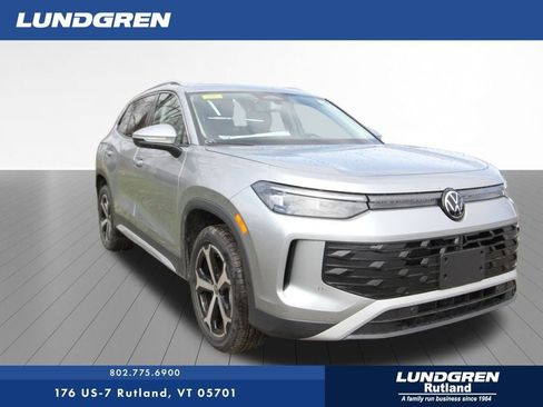 New 2026 Volkswagen Tiguan SE AWD/4WD image 1