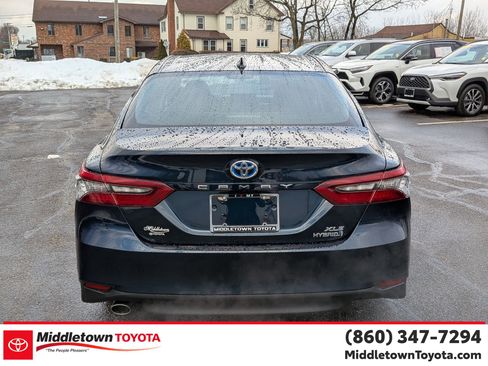 Certified 2021 Toyota Camry XLE w/ Navigation Upgrade Package image 4