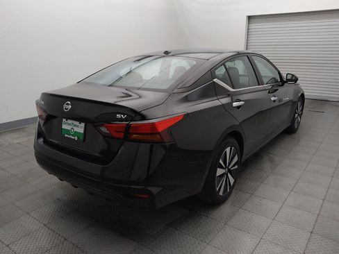 Used 2022 Nissan Altima 2.5 SV FWD image 9