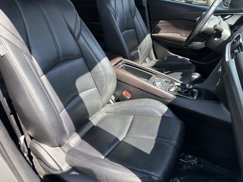 Used 2018 MAZDA MAZDA3 Touring image 24