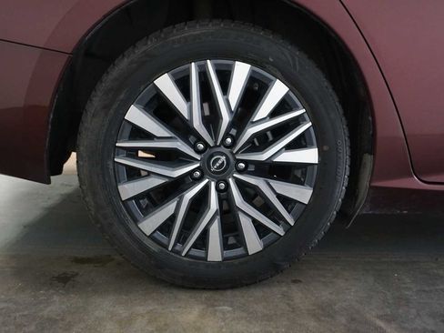 Used 2023 Nissan Altima 2.5 SV image 10