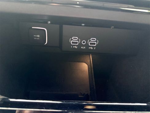 Used 2024 Jeep Wagoneer Series II w/ Flexible Seating Group image 27