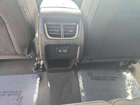 Used 2025 Chevrolet Blazer LT FWD image 28