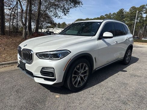 Used 2019 BMW X5 xDrive40i w/ Executive Package image 2