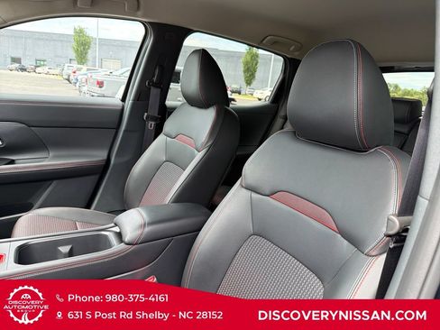 Certified 2025 Nissan Kicks SR FWD image 13