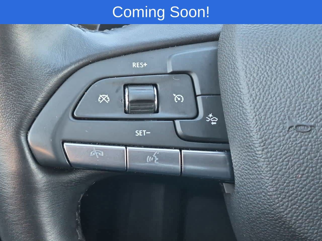 Used 2025 Cadillac XT4 Premium Luxury FWD image 25