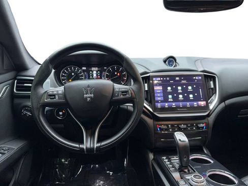 Used 2023 Maserati Ghibli Modena RWD image 16
