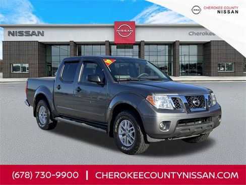 Used 2019 Nissan Frontier SV image 1