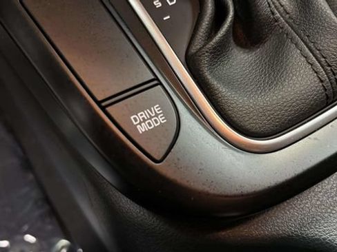 Used 2025 Kia Soul LX w/ LX Technology Package FWD image 25
