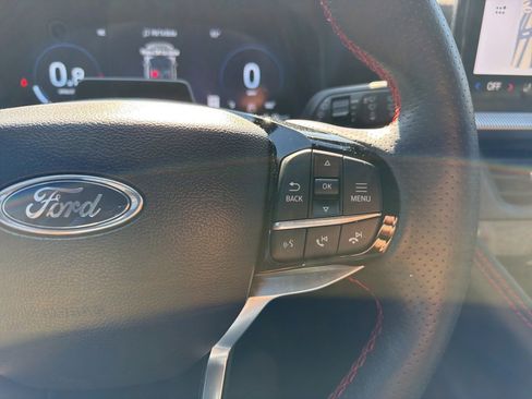 Used 2025 Ford Explorer ST-Line w/ ST-Line Street Pack image 13