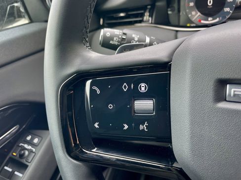 Certified 2024 Land Rover Range Rover Evoque Dynamic SE image 23