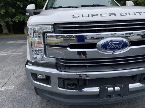 Used 2018 Ford F350 Lariat w/ Lariat Ultimate Package AWD/4WD image 13